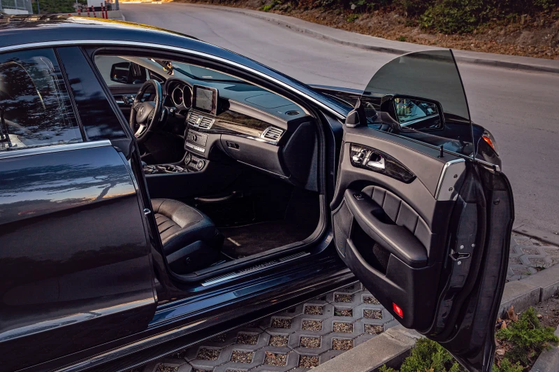 Mercedes-Benz CLS 400 4MATIC, снимка 11 - Автомобили и джипове - 52213764