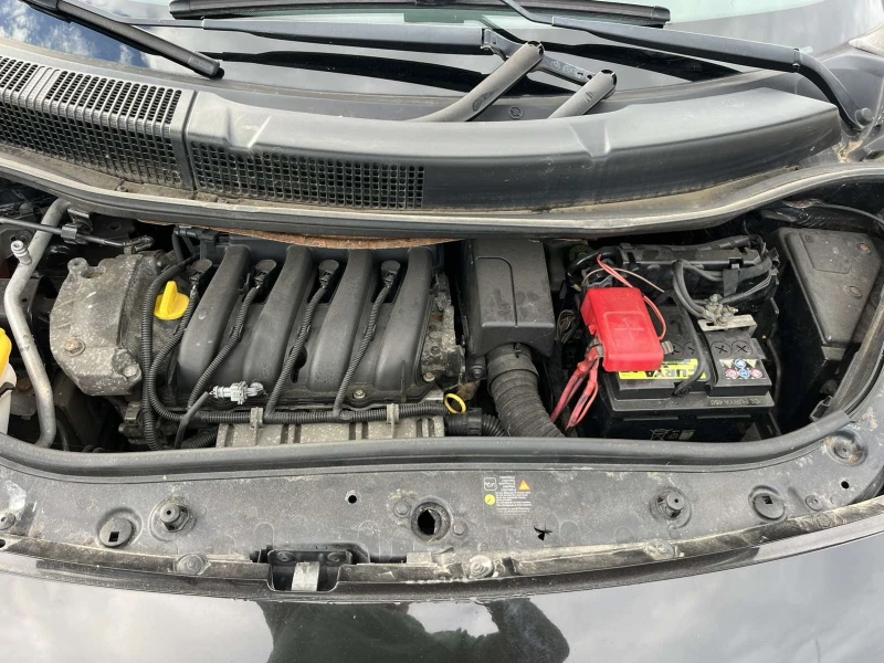 Renault Scenic FACE 1.4I 98кс EURO 4 КЛИМАТРОНИК, снимка 15 - Автомобили и джипове - 51912673