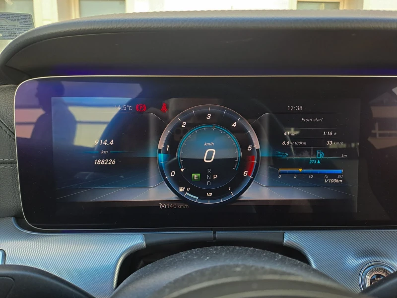 Mercedes-Benz E 220 AMG Coupe FULL, снимка 14 - Автомобили и джипове - 52477721