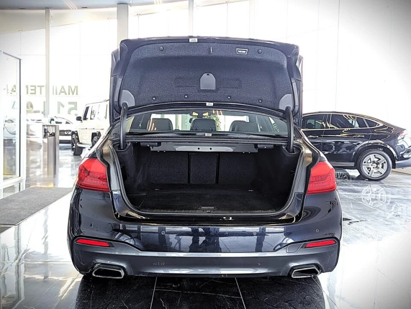 BMW 530E * M-Package* * HeadUp* AвтоКредит* (ЦЕНА ДО БГ), снимка 7 - Автомобили и джипове - 53190030