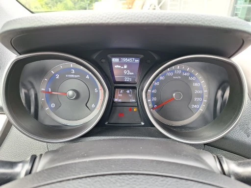 Hyundai I30 1.4GRDI Comfort Line!, снимка 4 - Автомобили и джипове - 54566363