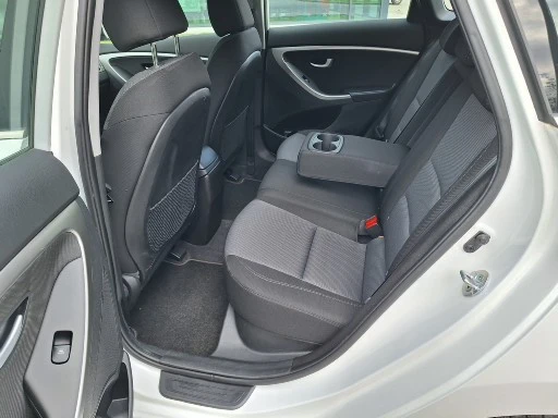 Hyundai I30 1.4GRDI Comfort Line!, снимка 6 - Автомобили и джипове - 54566363