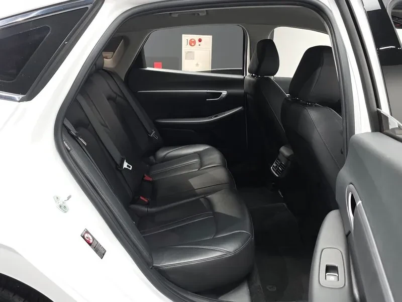 Hyundai Sonata 2.0 MODERN, снимка 12 - Автомобили и джипове - 55087596