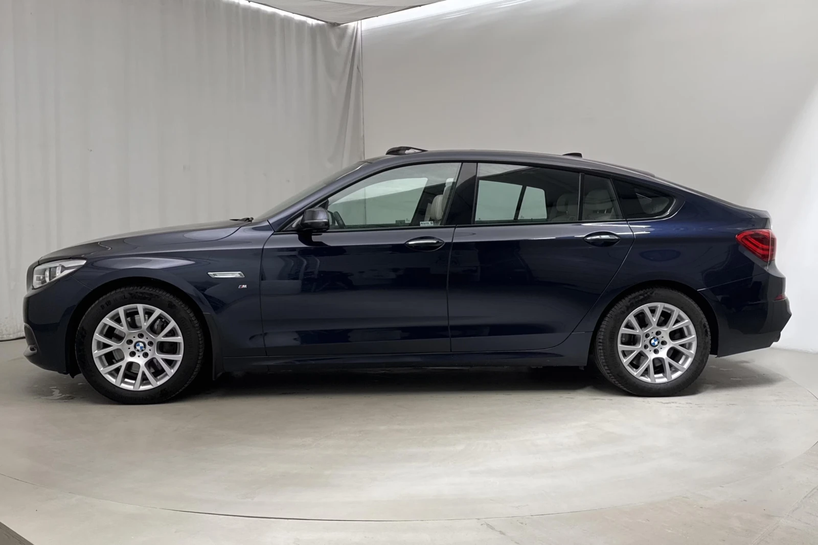 BMW 5 Gran Turismo 535d GT xDrive M-sport - изображение 2