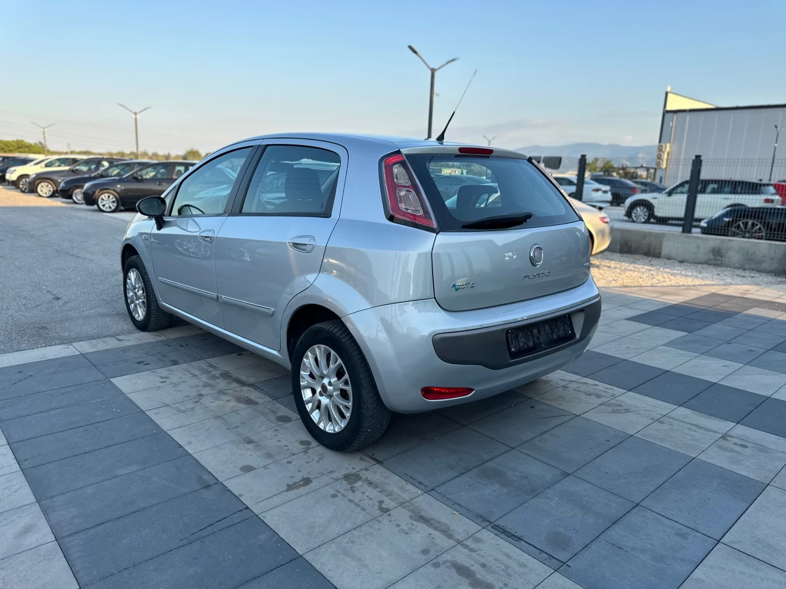 Fiat Punto FIAT PUNTO EVO   СТОКОВ МЕТАН  - изображение 6