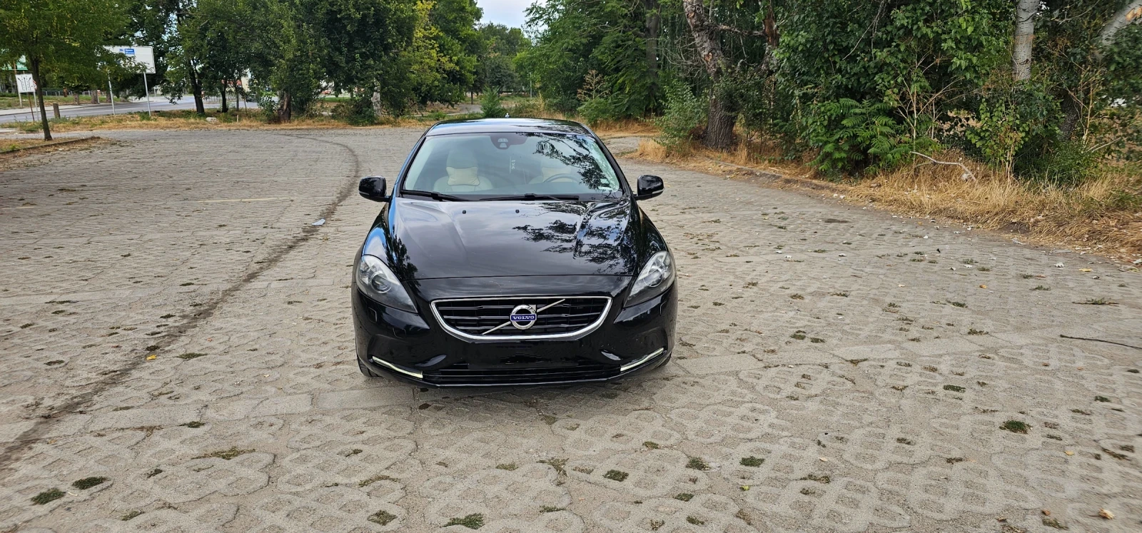 Volvo V40 1.6 D2 - изображение 4