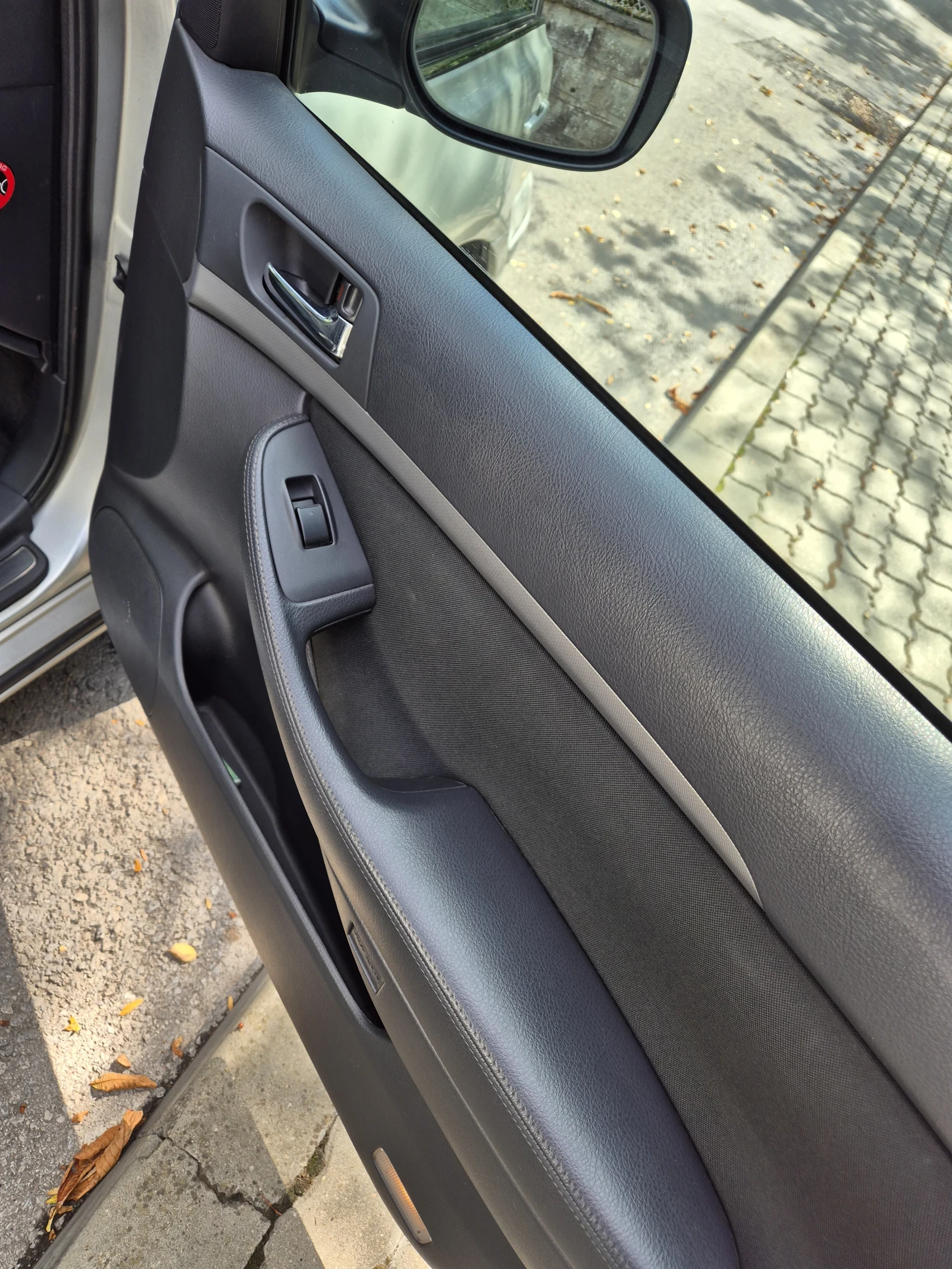 Toyota Avensis 2.2 D4D - изображение 9