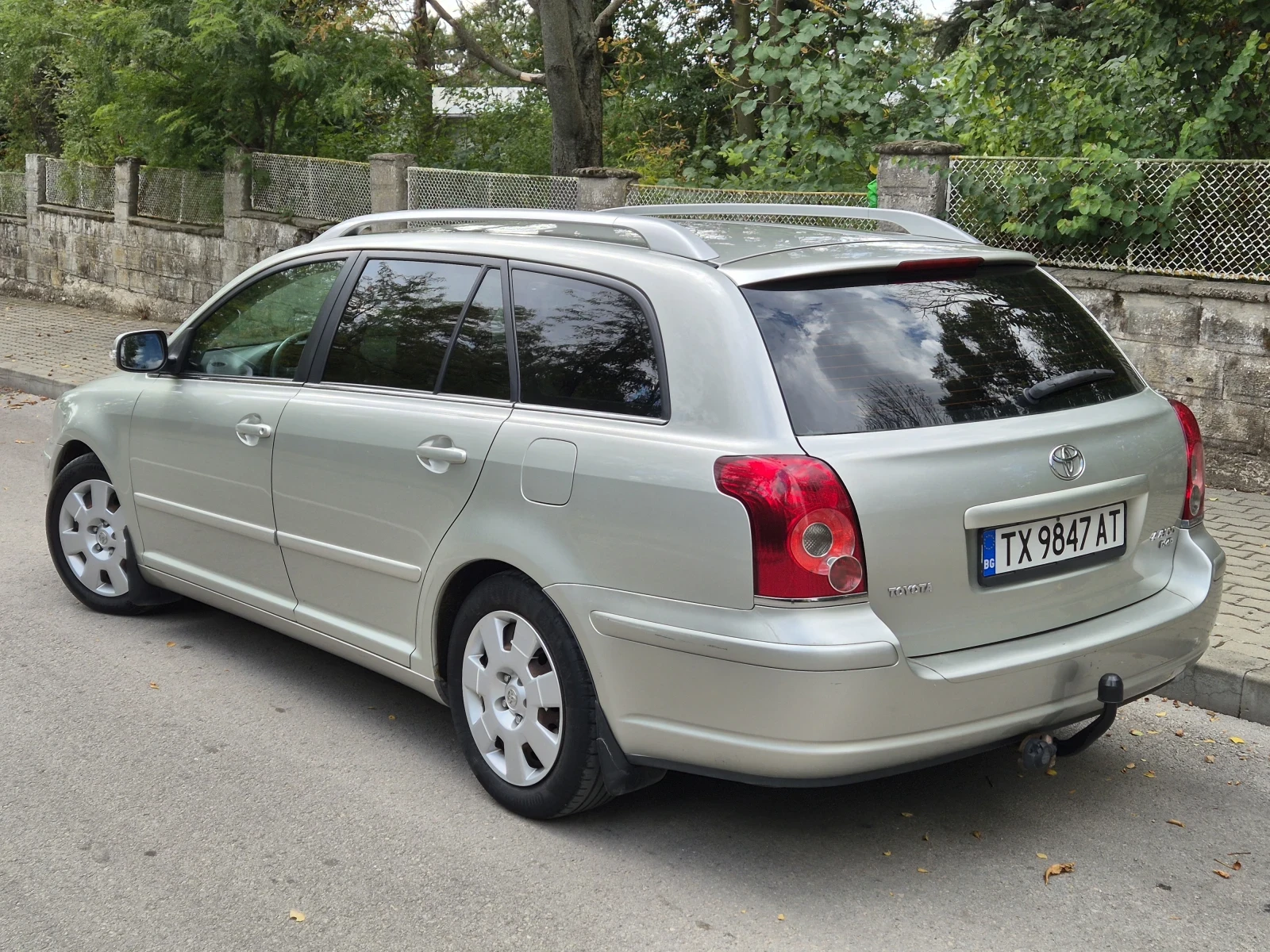 Toyota Avensis 2.2 D4D - изображение 5