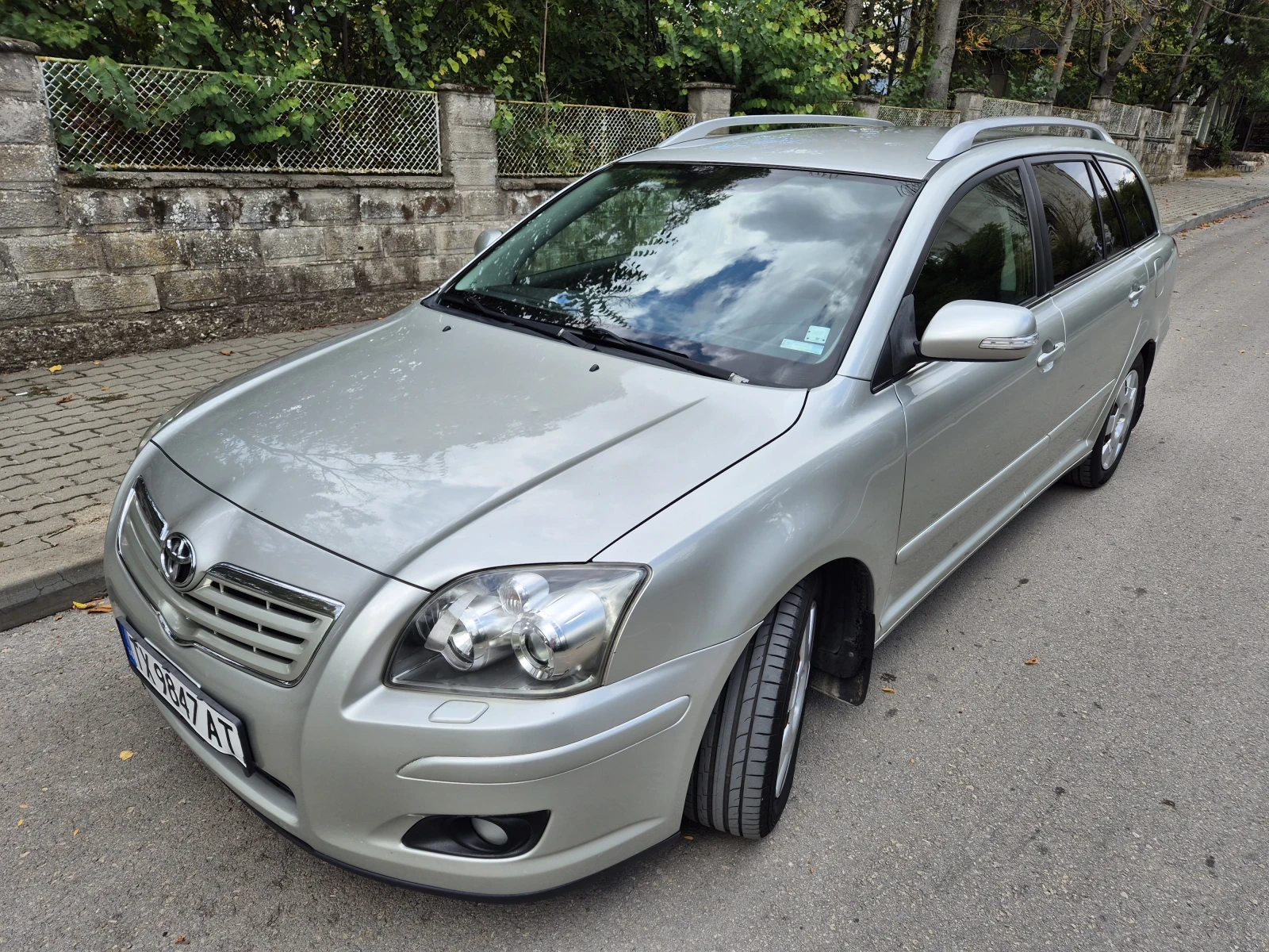 Toyota Avensis 2.2 D4D - изображение 2