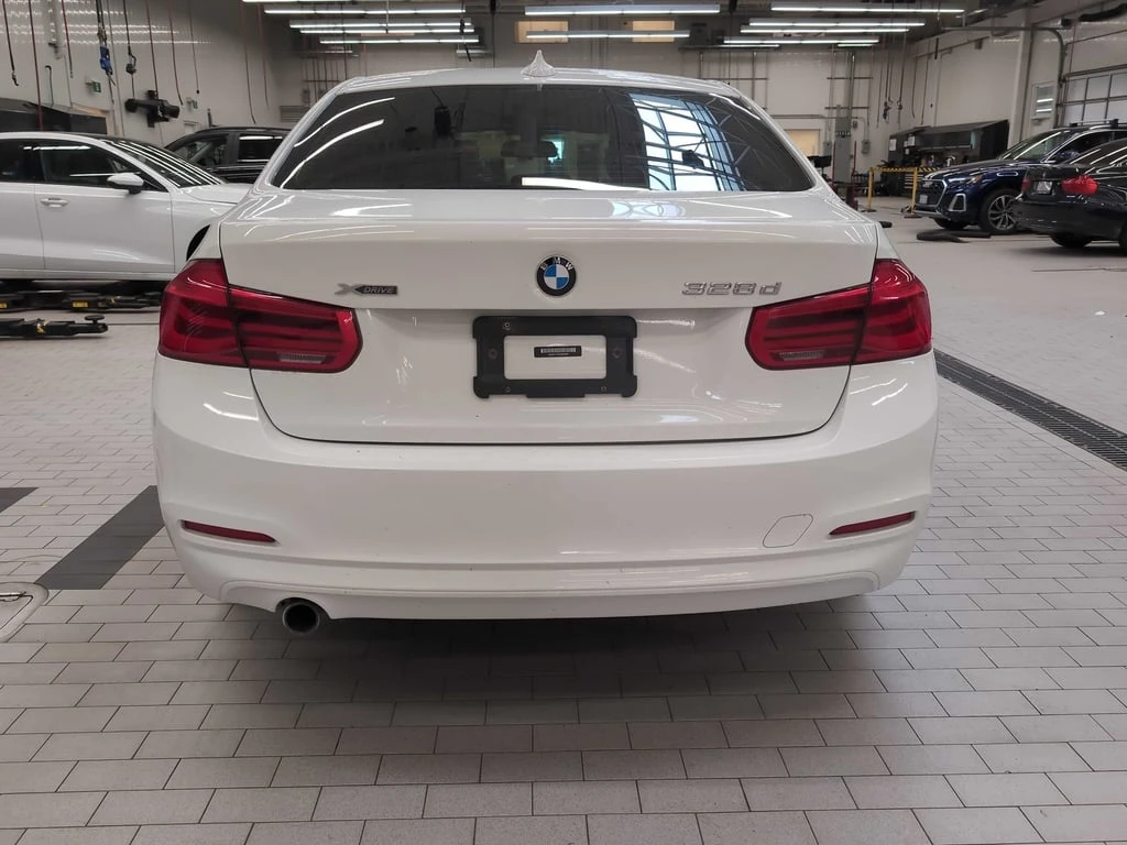 BMW 328 * 328d xDrive * CARFAX * БЕЗ ПЪРВОНАЧАЛНА ВНОСКА - изображение 4