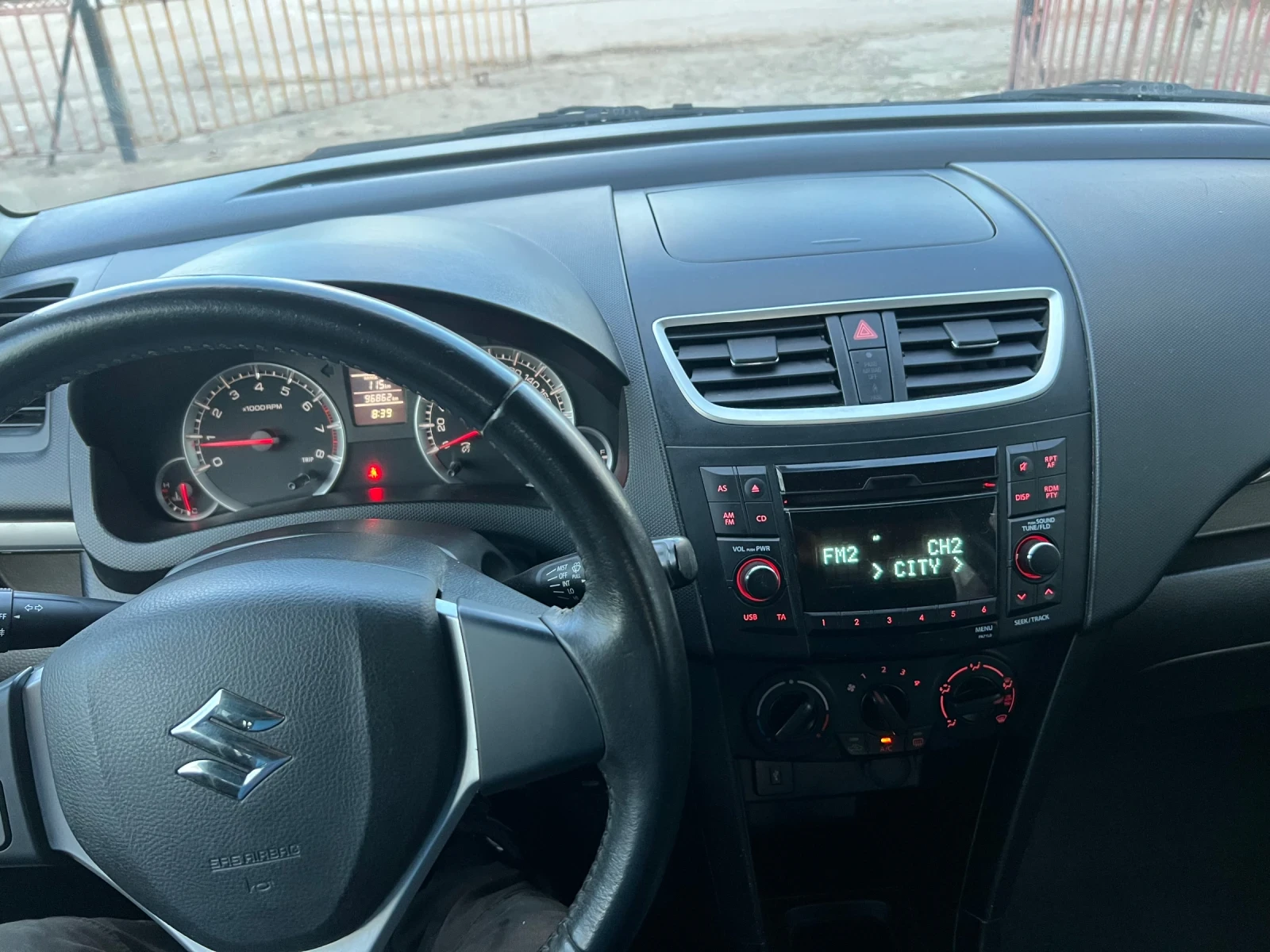 Suzuki Swift 1.2.! 90кс.4х4.96, 000км. - изображение 4