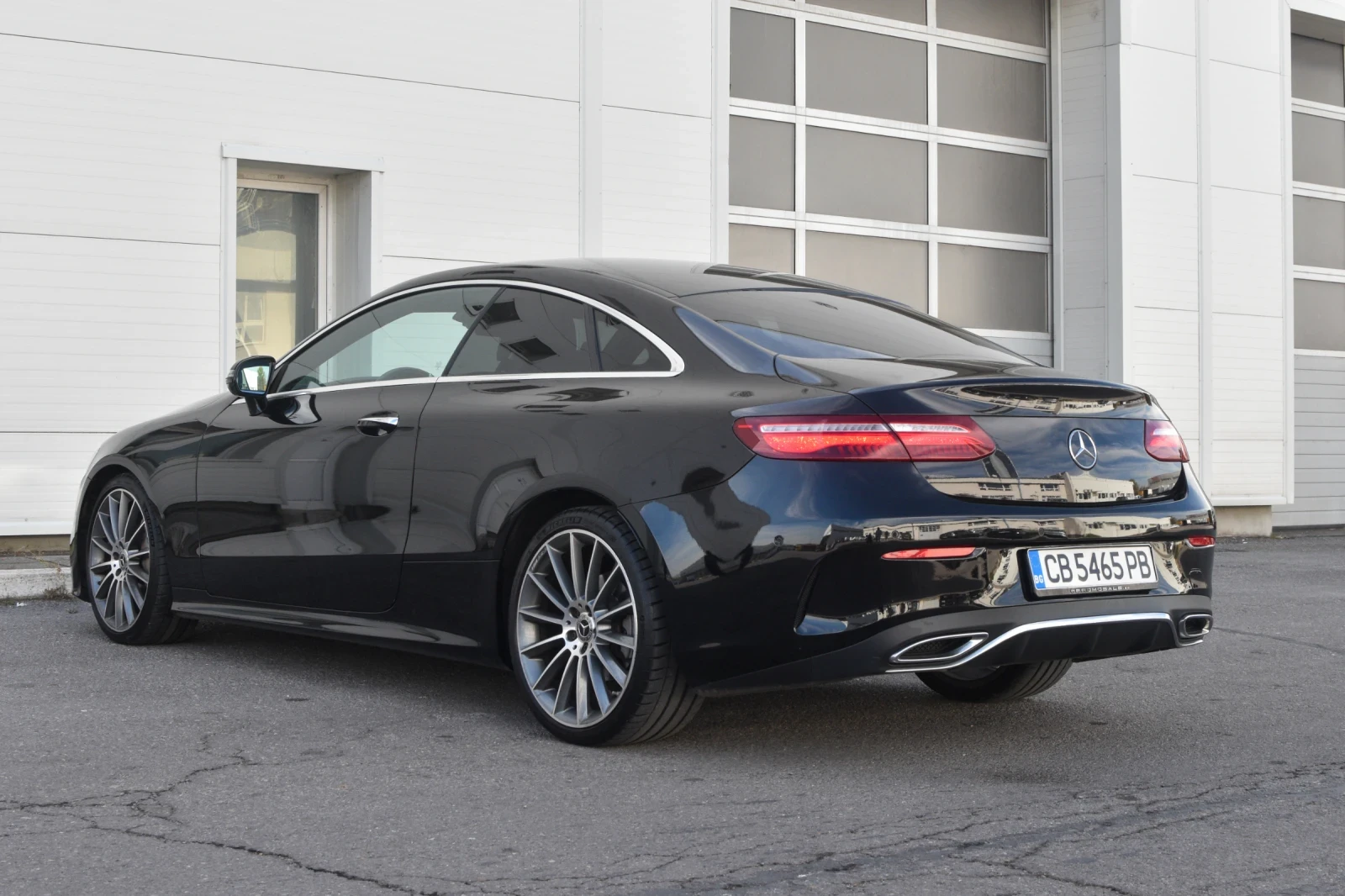 Mercedes-Benz E 220 AMG Coupe FULL - изображение 8