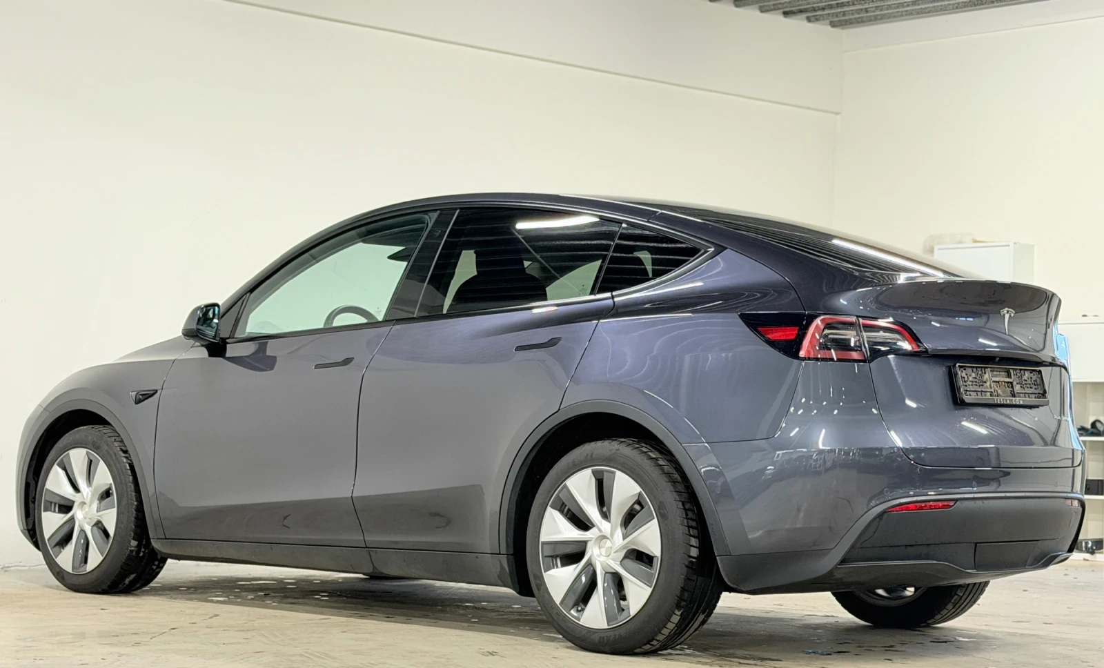 Tesla Model Y LONG RANGE DUAL MOTOR ОЧАКВАН ВНОС - изображение 4