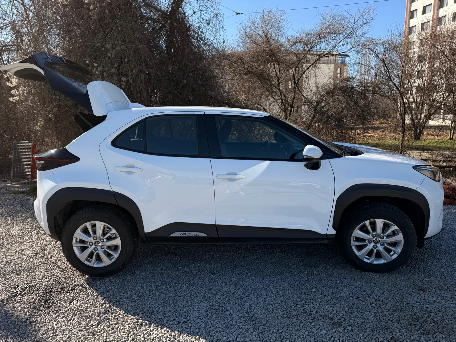 Toyota Yaris Cross, снимка 5 - Автомобили и джипове - 53936349