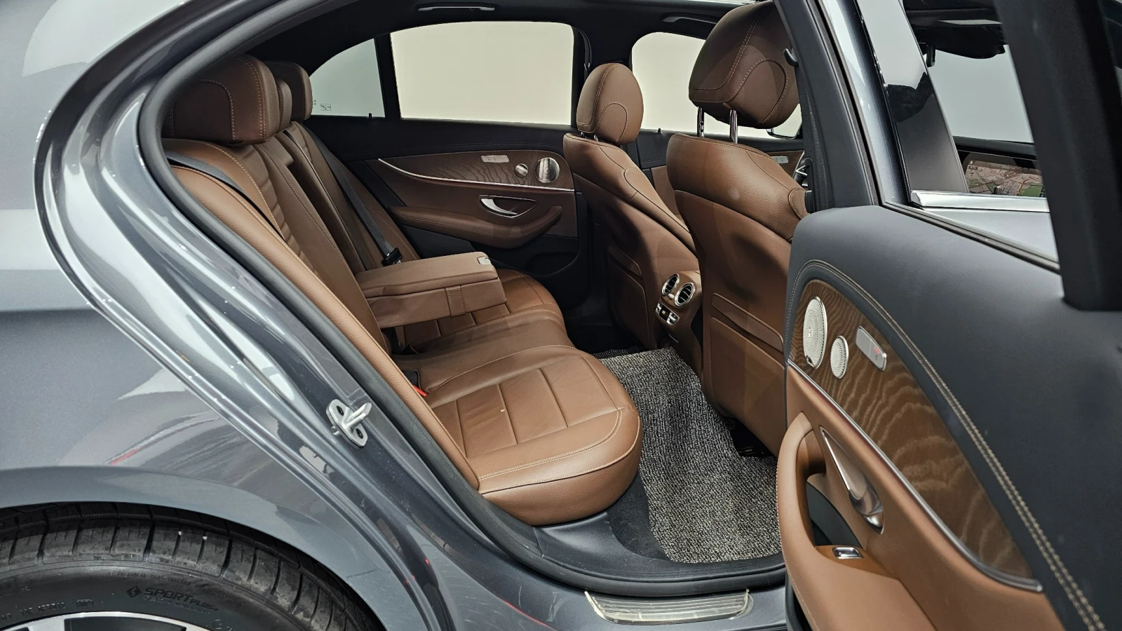 Mercedes-Benz E 300 4MATIC Exclusive | Mobile.bg � ����������� 13