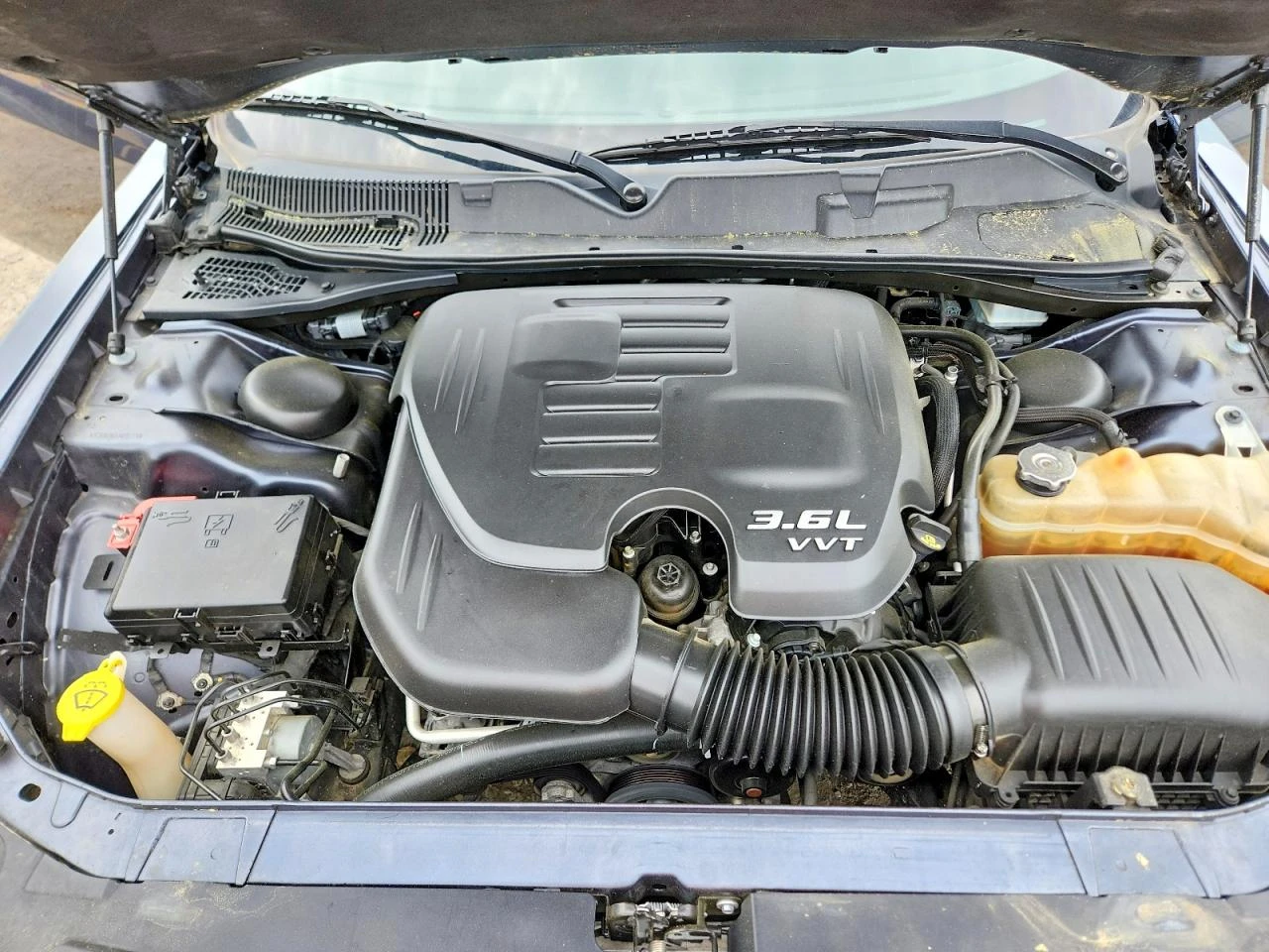 Dodge Challenger SXT, снимка 11 - Автомобили и джипове - 54602313