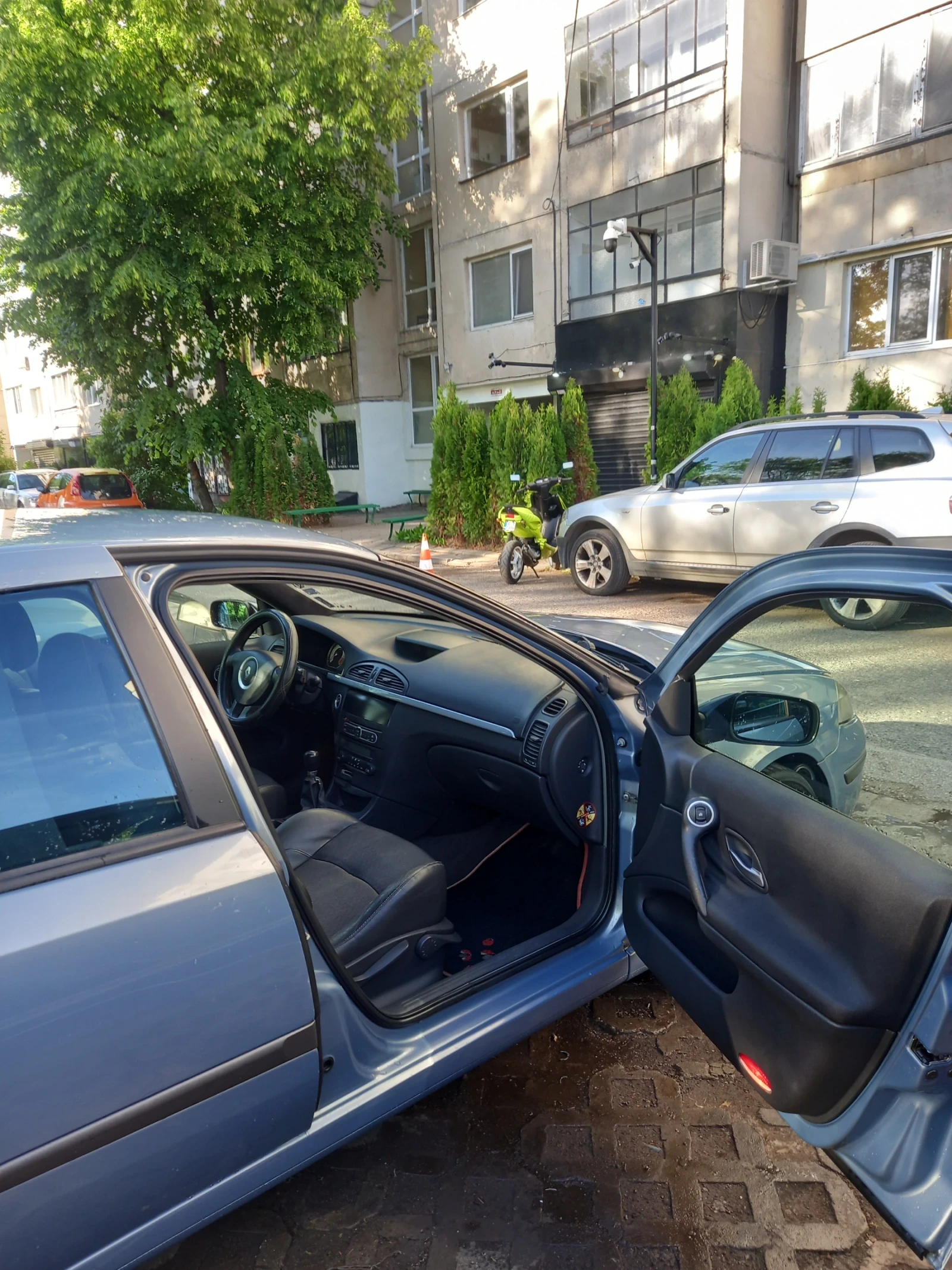 Renault Laguna, снимка 7 - Автомобили и джипове - 54610980