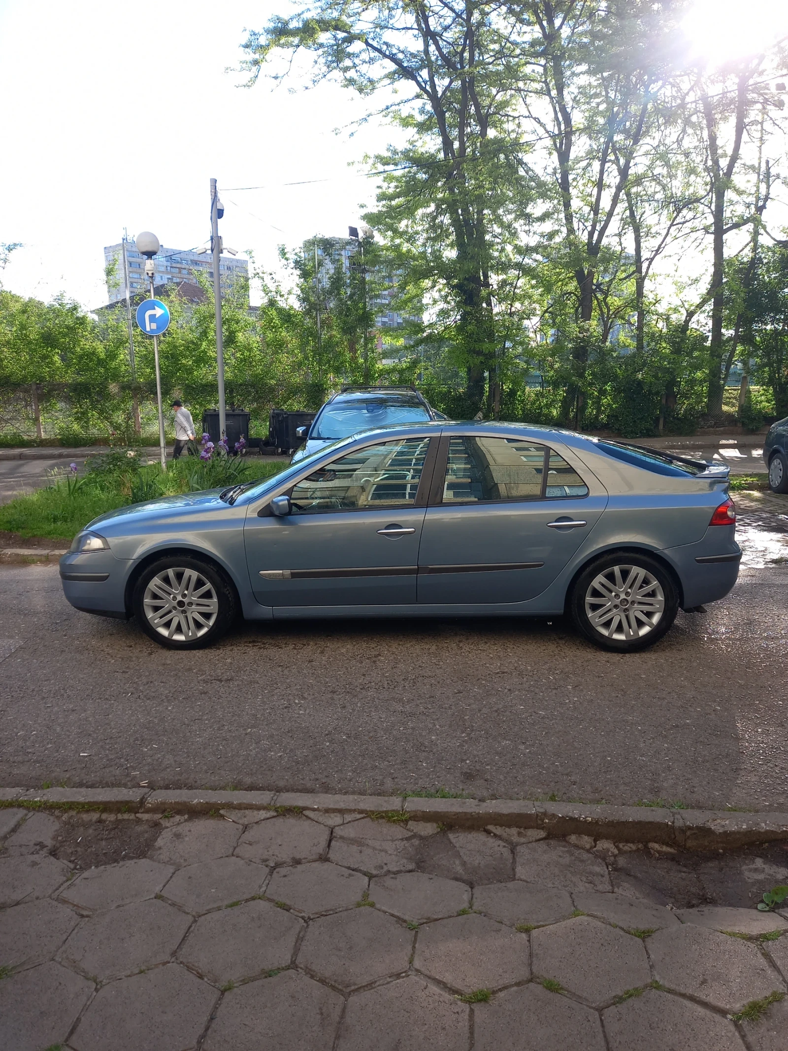 Renault Laguna, снимка 2 - Автомобили и джипове - 54610980
