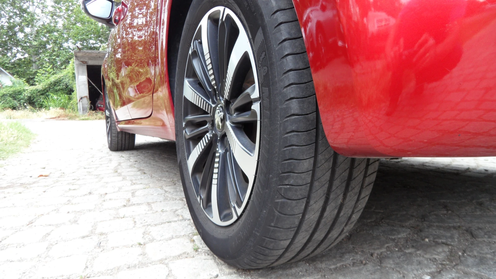 Peugeot 208 TECH EDITION, снимка 16 - Автомобили и джипове - 55014878