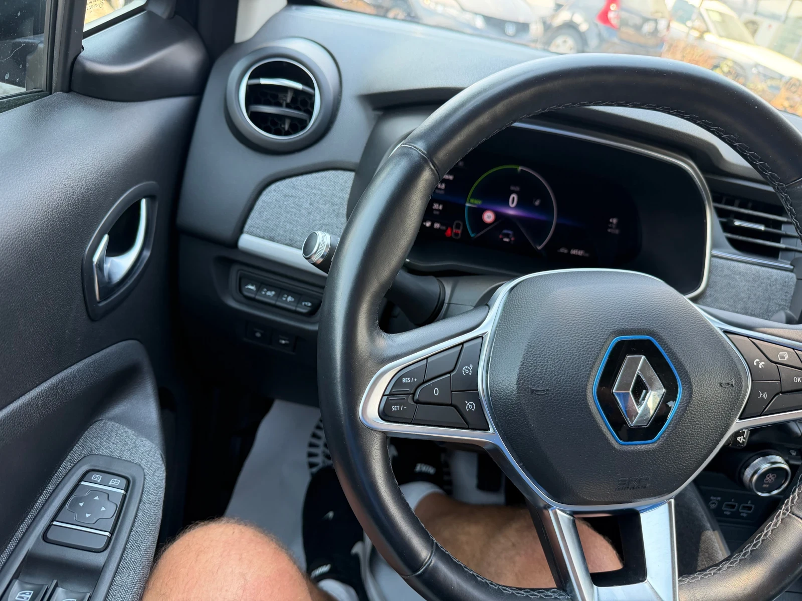 Renault Zoe R110 52 kw гаранция термопомпа, снимка 13 - Автомобили и джипове - 55185460