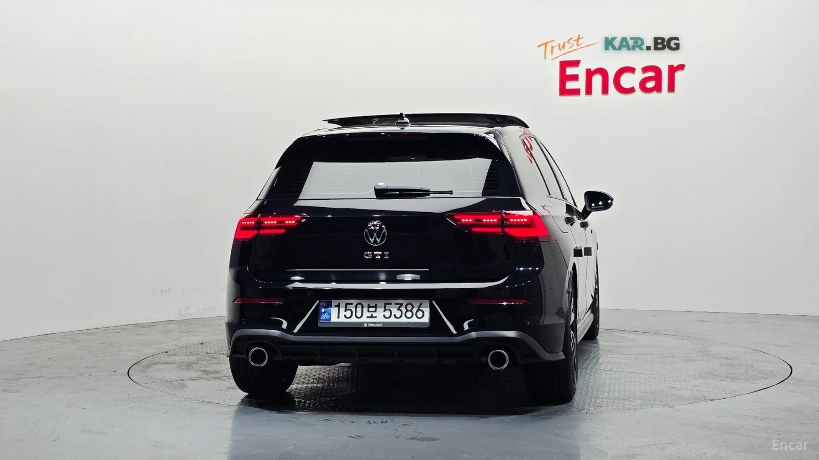 VW Golf 8* 2.0* GTI* ДИСТРОНИК* ПОДГРЕВ* ОБДУХВАНЕ* HUD* , снимка 4 - Автомобили и джипове - 55311162