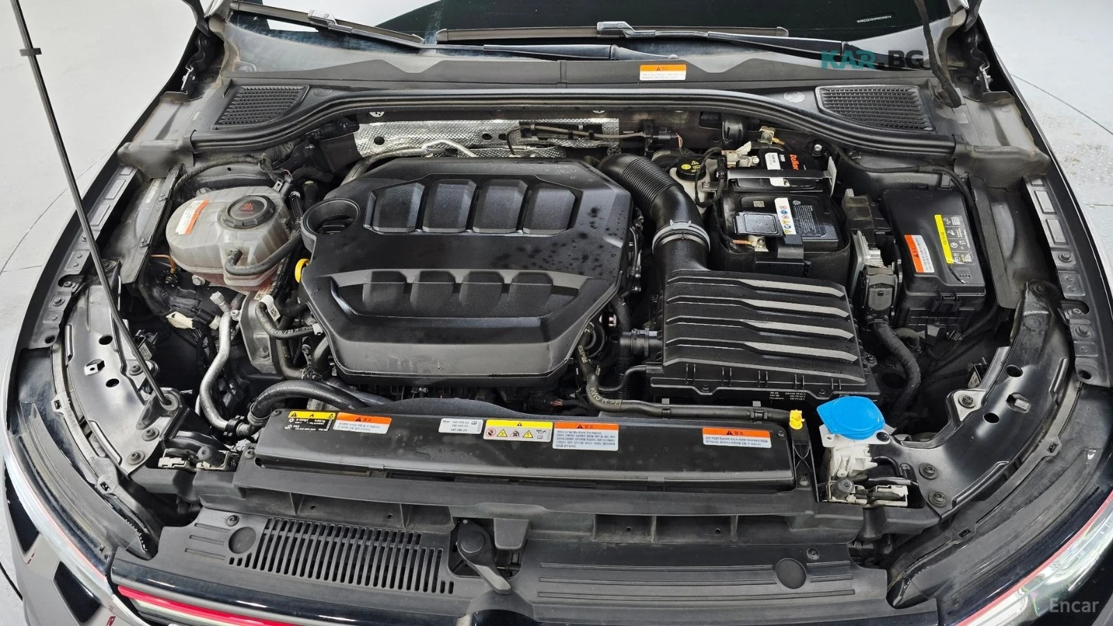 VW Golf 8* 2.0* GTI* ДИСТРОНИК* ПОДГРЕВ* ОБДУХВАНЕ* HUD* , снимка 17 - Автомобили и джипове - 55311162
