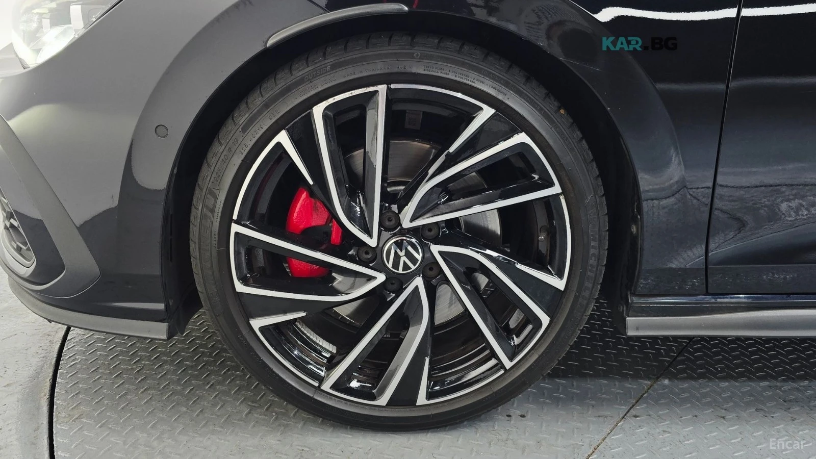 VW Golf 8* 2.0* GTI* ДИСТРОНИК* ПОДГРЕВ* ОБДУХВАНЕ* HUD* , снимка 16 - Автомобили и джипове - 55311162