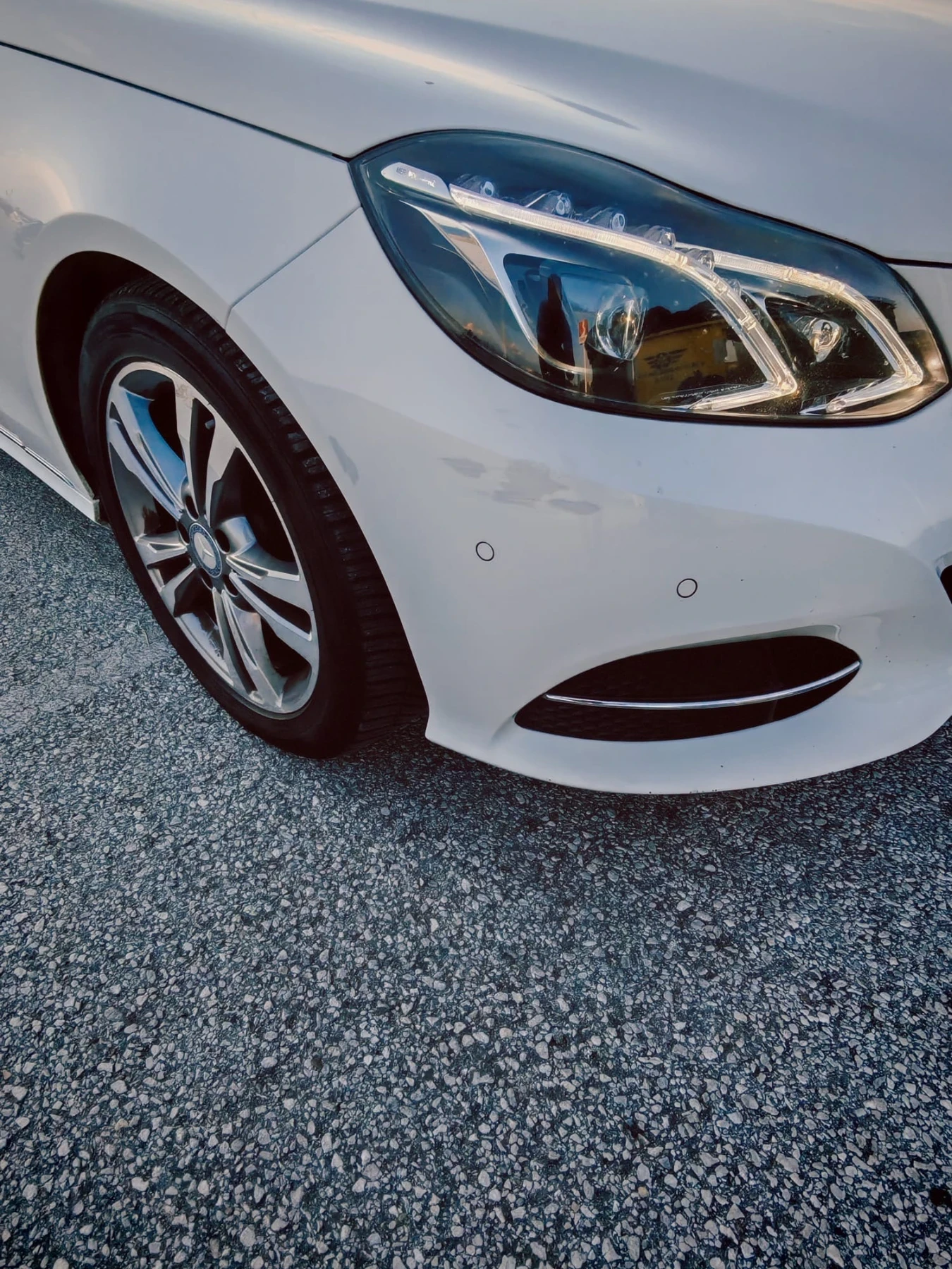 Mercedes-Benz E 200, снимка 9 - Автомобили и джипове - 55373959