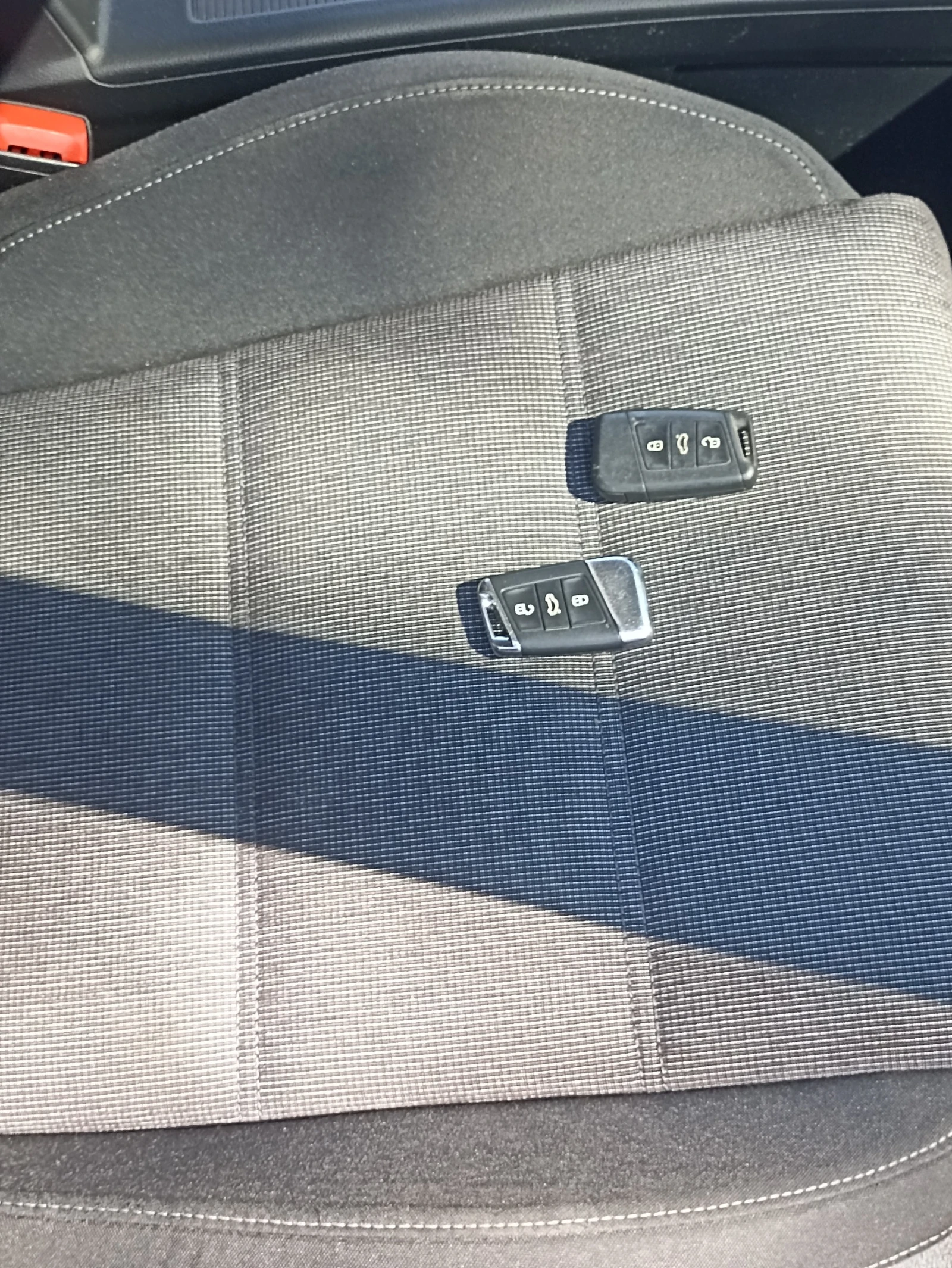VW Passat TDI, снимка 12 - Автомобили и джипове - 55752632