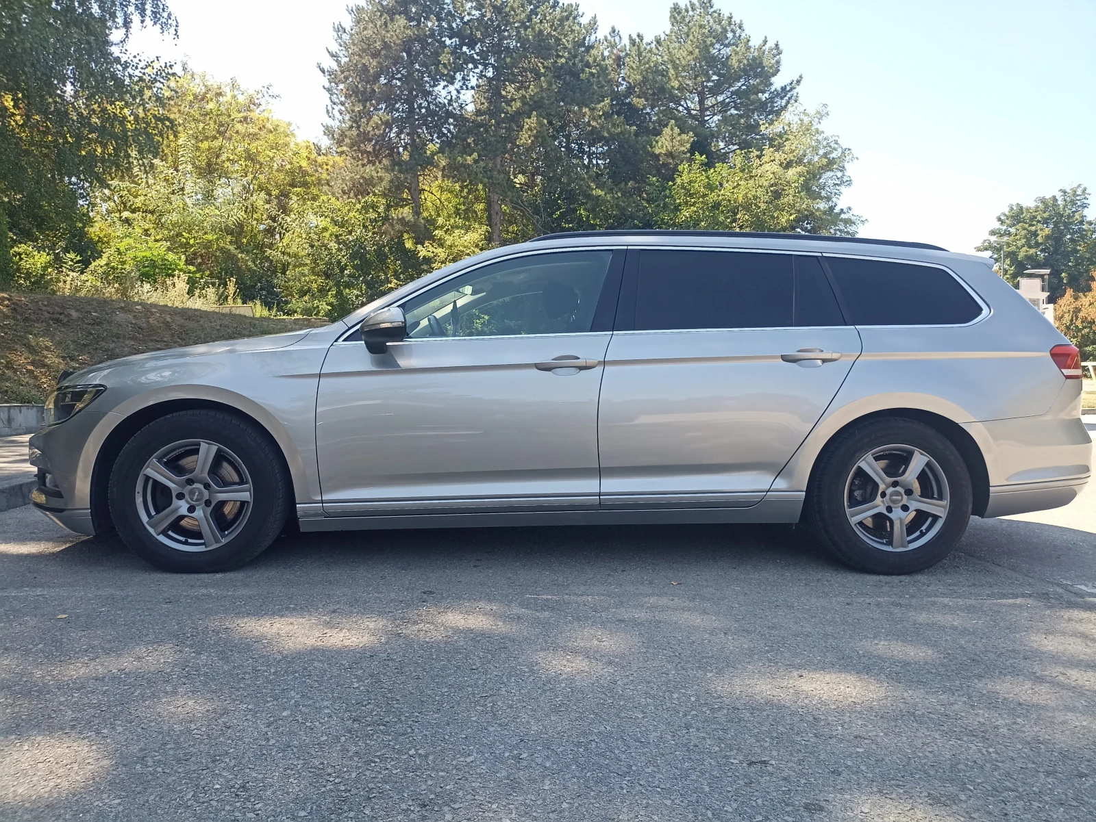 VW Passat TDI, снимка 4 - Автомобили и джипове - 55752632