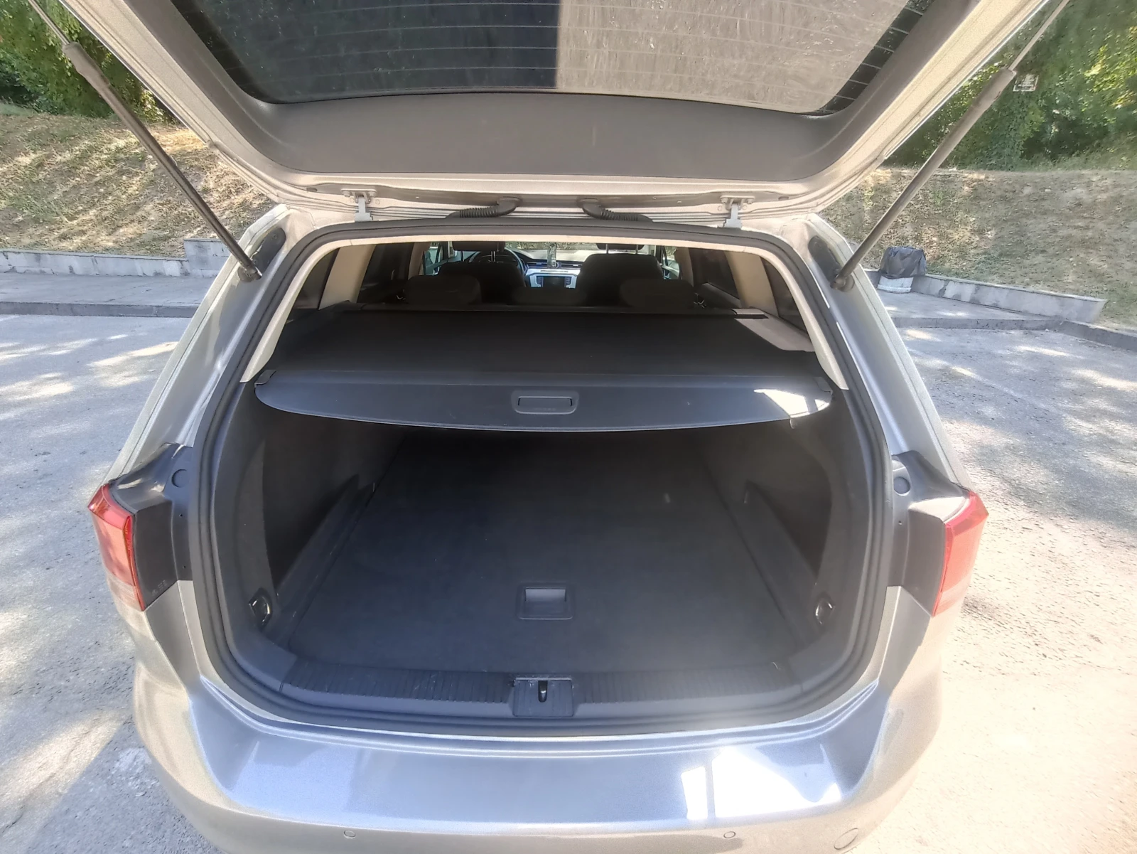 VW Passat TDI, снимка 7 - Автомобили и джипове - 55752632