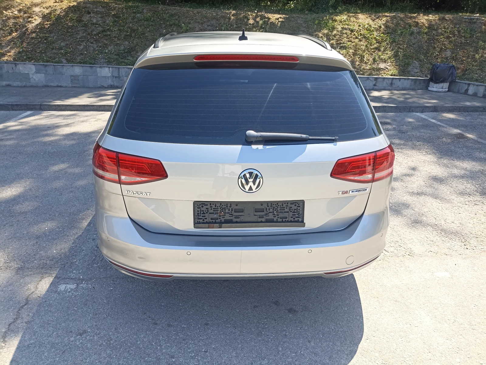 VW Passat TDI, снимка 6 - Автомобили и джипове - 55752632