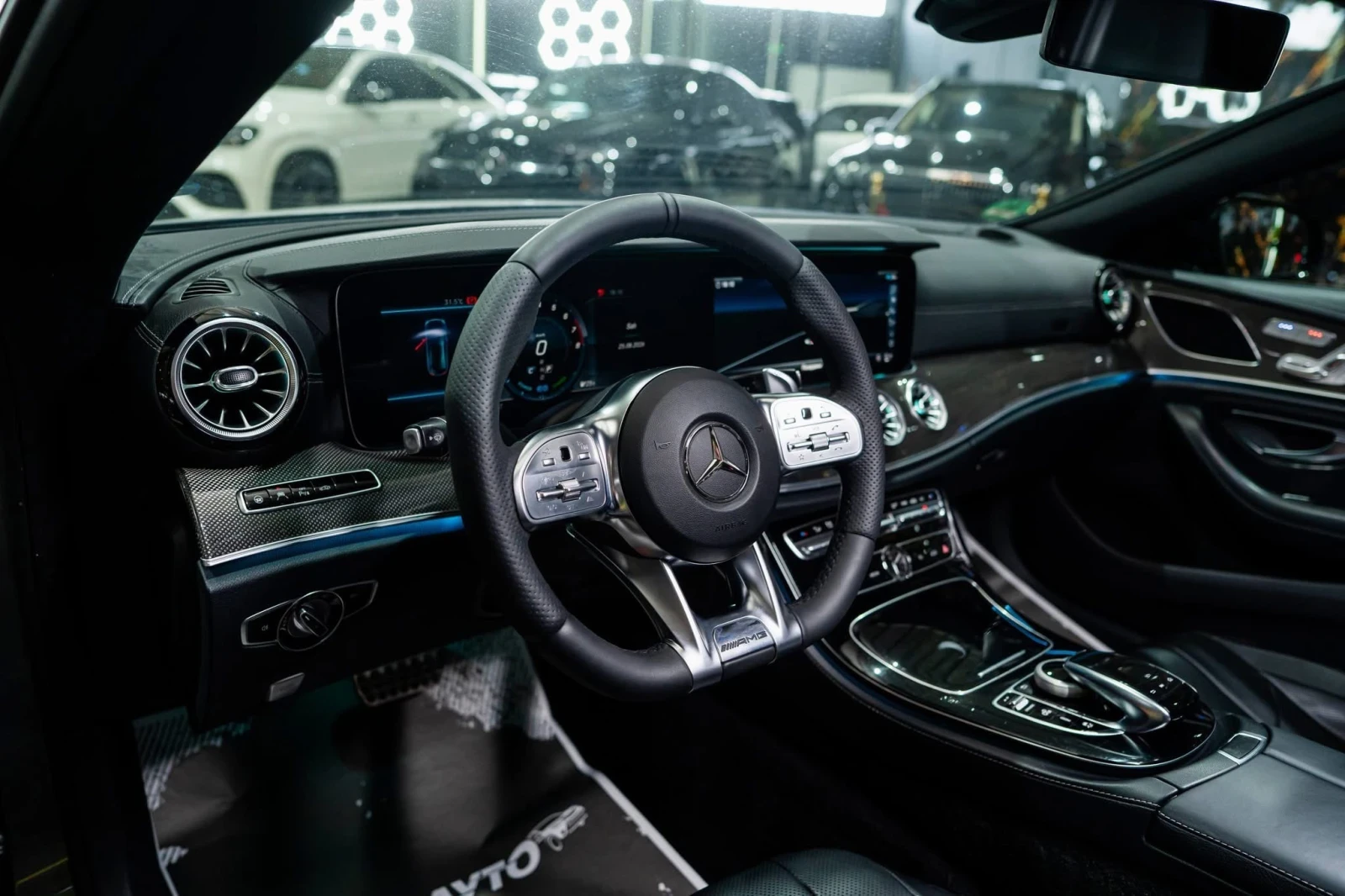 Mercedes-Benz CLS 53 AMG 4MATIC+ LED NAVI CARBON ЛИЗИНГ 100%, снимка 12 - Автомобили и джипове - 55971117