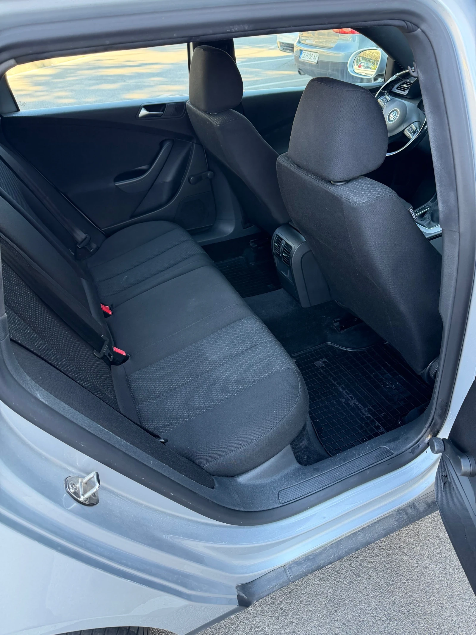VW Passat 2.0 TDI, снимка 7 - Автомобили и джипове - 56076965