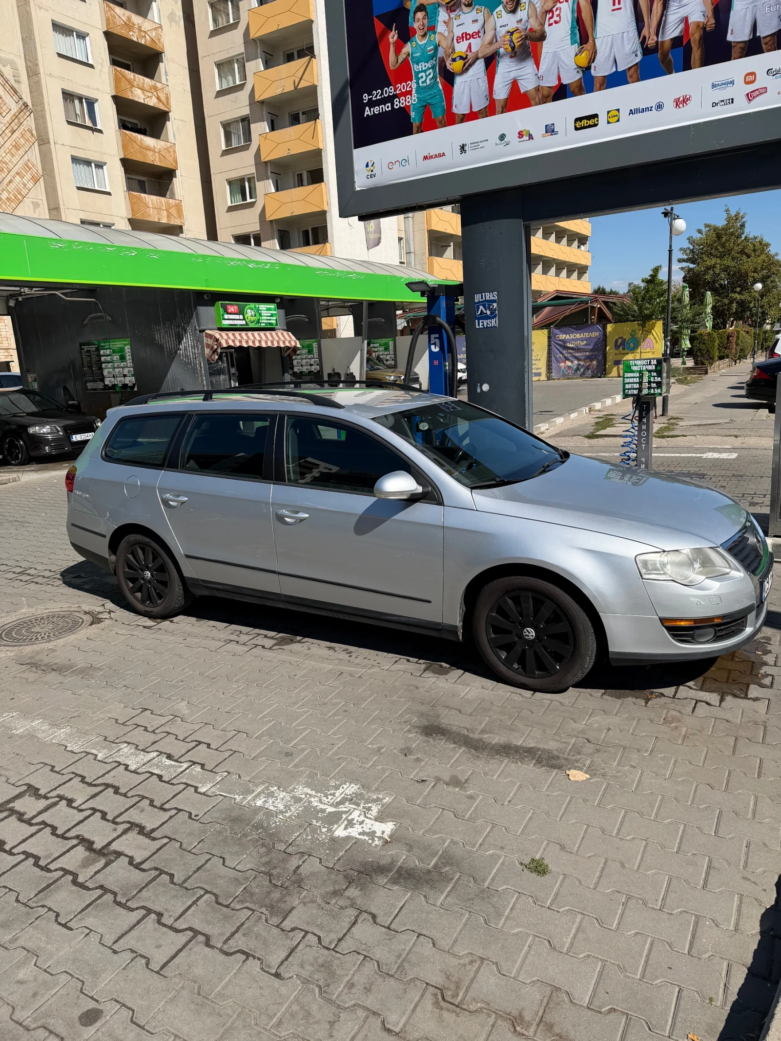 VW Passat 2.0 TDI, снимка 2 - Автомобили и джипове - 56076965