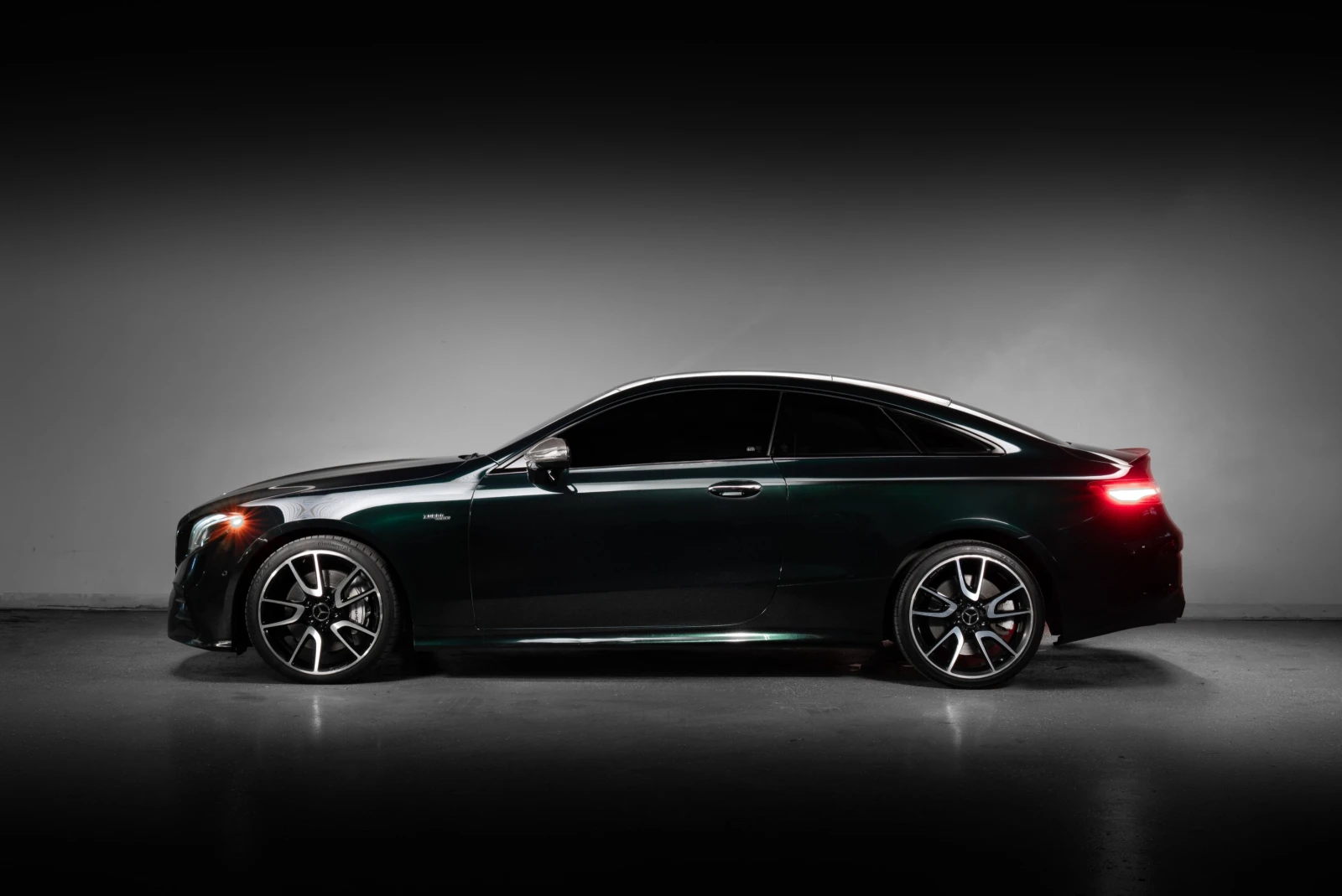 Mercedes-Benz E 53 AMG 4MATIC+ Coupe, снимка 2 - Автомобили и джипове - 56116751