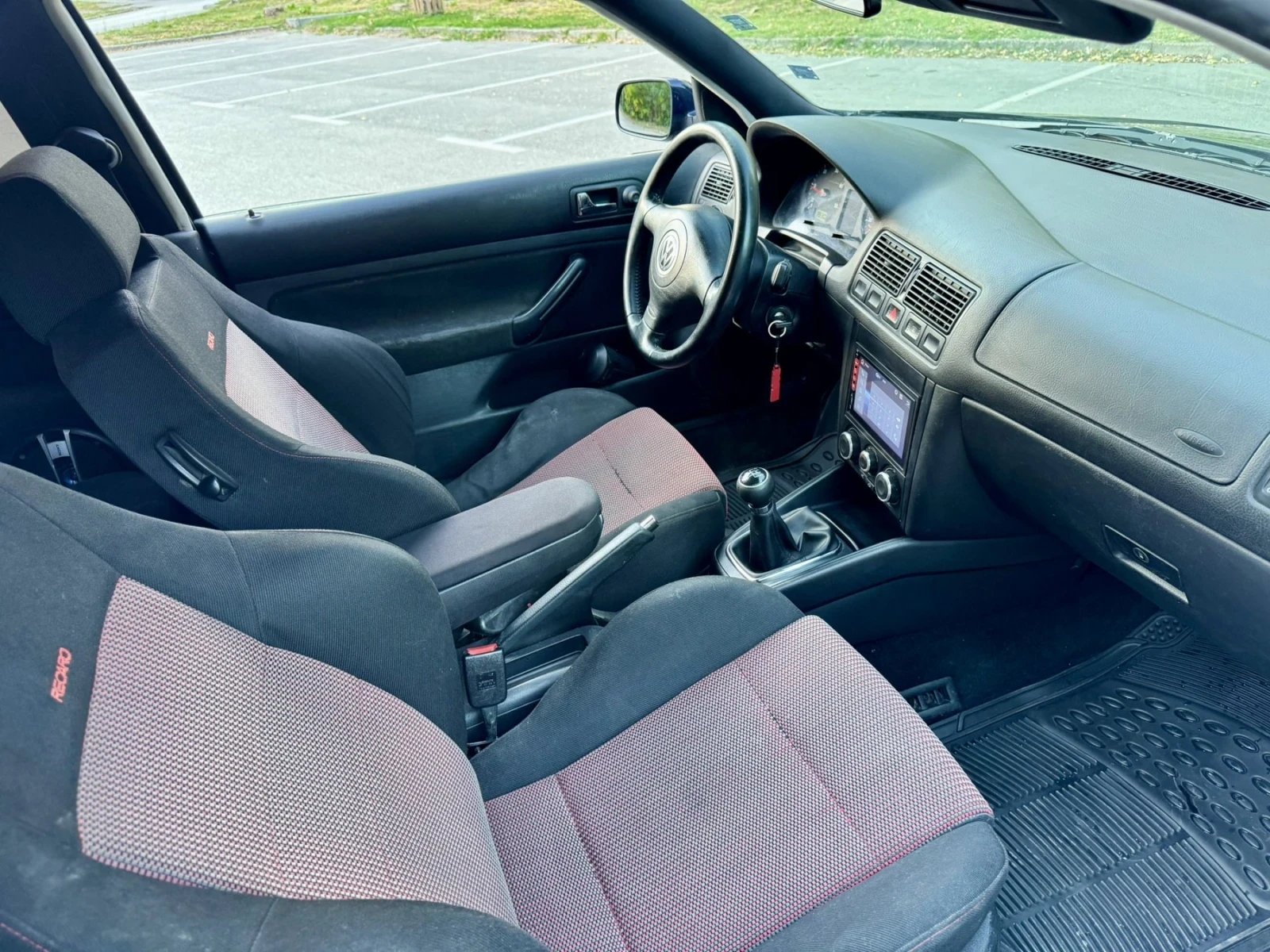 VW Golf TDI, снимка 8 - Автомобили и джипове - 56243230