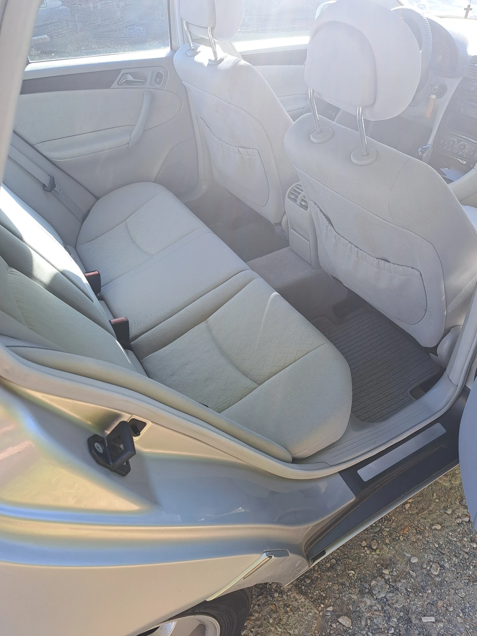 Mercedes-Benz C 270, снимка 4 - Автомобили и джипове - 56344002