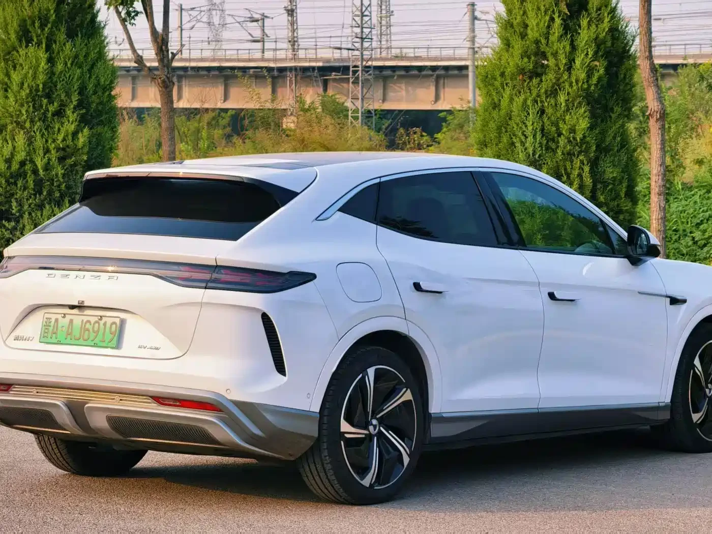Denza N7 PERFORMANCE MAX | 530hp AWD | 3.9s | 91.3kWh | Mobile.bg � ����������� 6