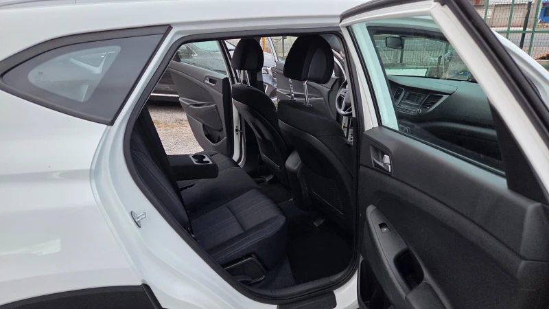 Hyundai Tucson 1.7 CRDi EUR.6B, снимка 13 - Автомобили и джипове - 52335236
