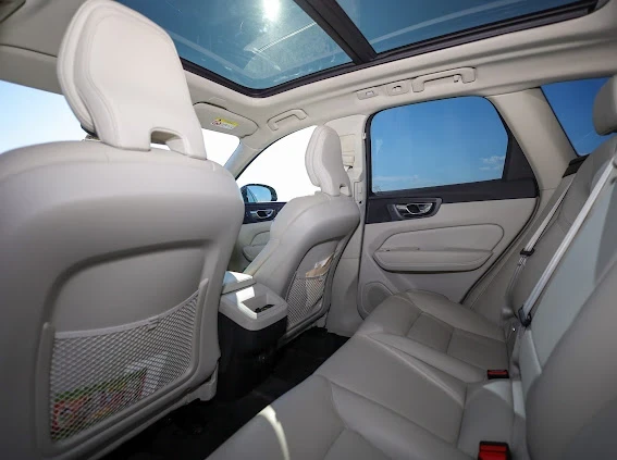 Volvo XC60, снимка 15 - Автомобили и джипове - 53298690