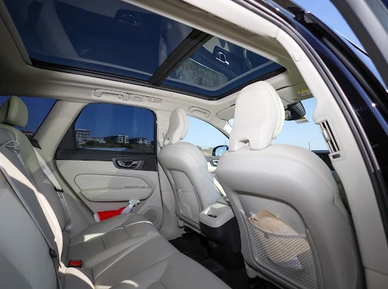 Volvo XC60, снимка 13 - Автомобили и джипове - 53298690