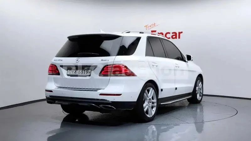 Mercedes-Benz GLE 350 4MATIC/ШИБИДАХ/ФИКСИРАНА ЦЕНА ДО БГ, снимка 2 - Автомобили и джипове - 54928764