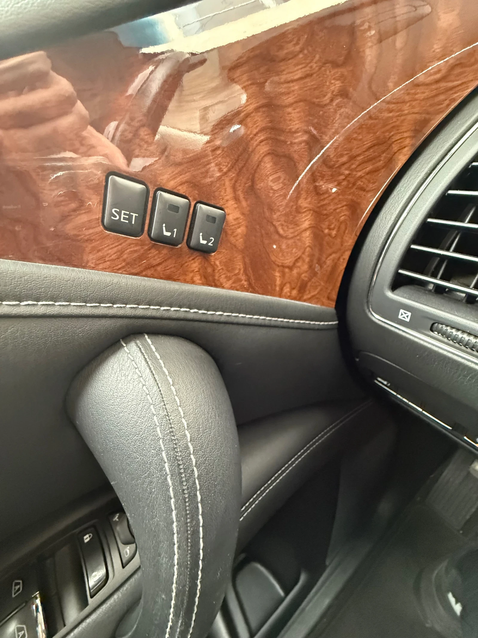 Infiniti QX80 86000 км реални в перфектно състояние - изображение 8