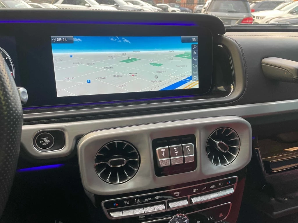 Mercedes-Benz G 63 AMG * CARFAX * БЕЗ ПЪРВОНАЧАЛНА ВНОСКА - изображение 10