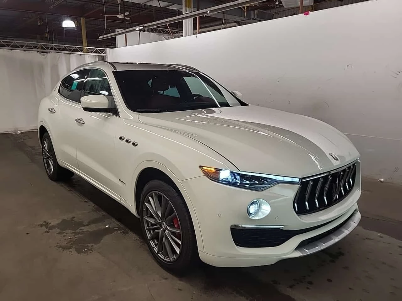 Maserati Levante * S GRANLUSSO * CARFAX * 2 КЛЮЧА * PANO *  - изображение 2