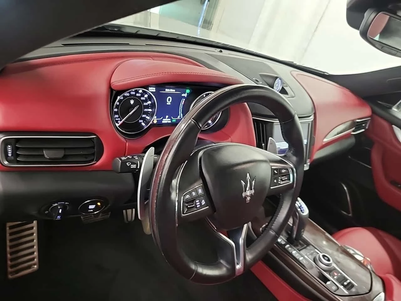 Maserati Levante * S GRANLUSSO * CARFAX * 2 КЛЮЧА * PANO *  - изображение 10