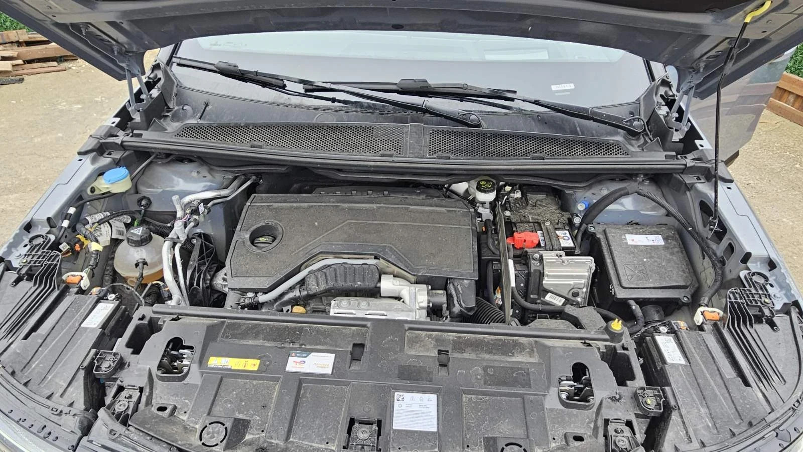 Opel Grandland GS HYBRID , снимка 13 - Автомобили и джипове - 53913665