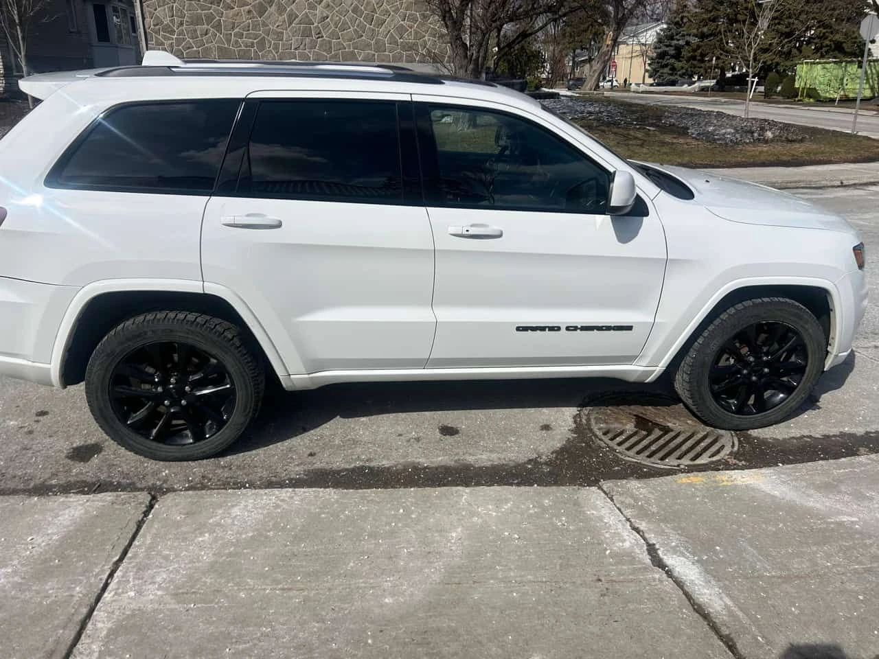 Jeep Grand cherokee * ALTITUDE * ОБДУХВАНЕ* ПОДГРЕВИ* , снимка 3 - Автомобили и джипове - 54006907