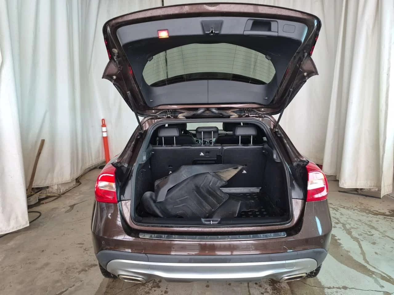 Mercedes-Benz GLA 250 PANORAMA| ПОДГРЕВИ| CARFAX| , снимка 8 - Автомобили и джипове - 54217980